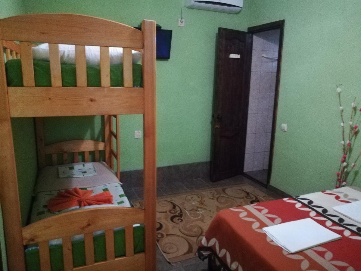 פיזונדה Guest House Lev מראה חיצוני תמונה